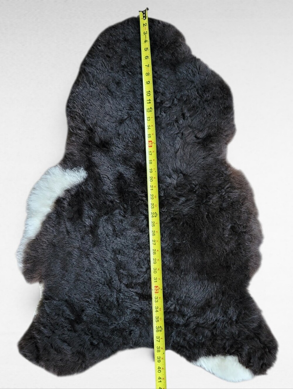 Blacky Brown Icelandic Lambskin Rug Shorn Wool - Picture 8 of 8